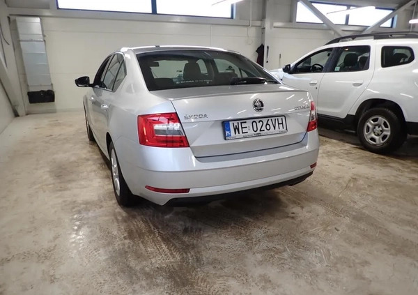 Skoda Octavia cena 56900 przebieg: 119000, rok produkcji 2018 z Sochaczew małe 254